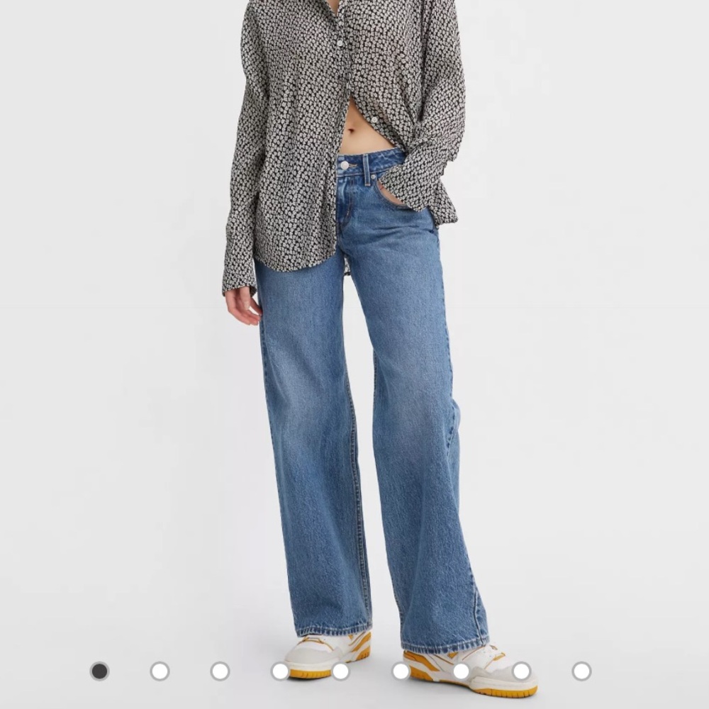 Levi’s Low Loose women’s Jean in size 27